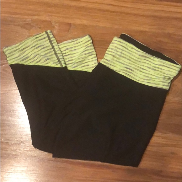 Workout Capris  2+ 30% off bundle - Picture 5 of 6